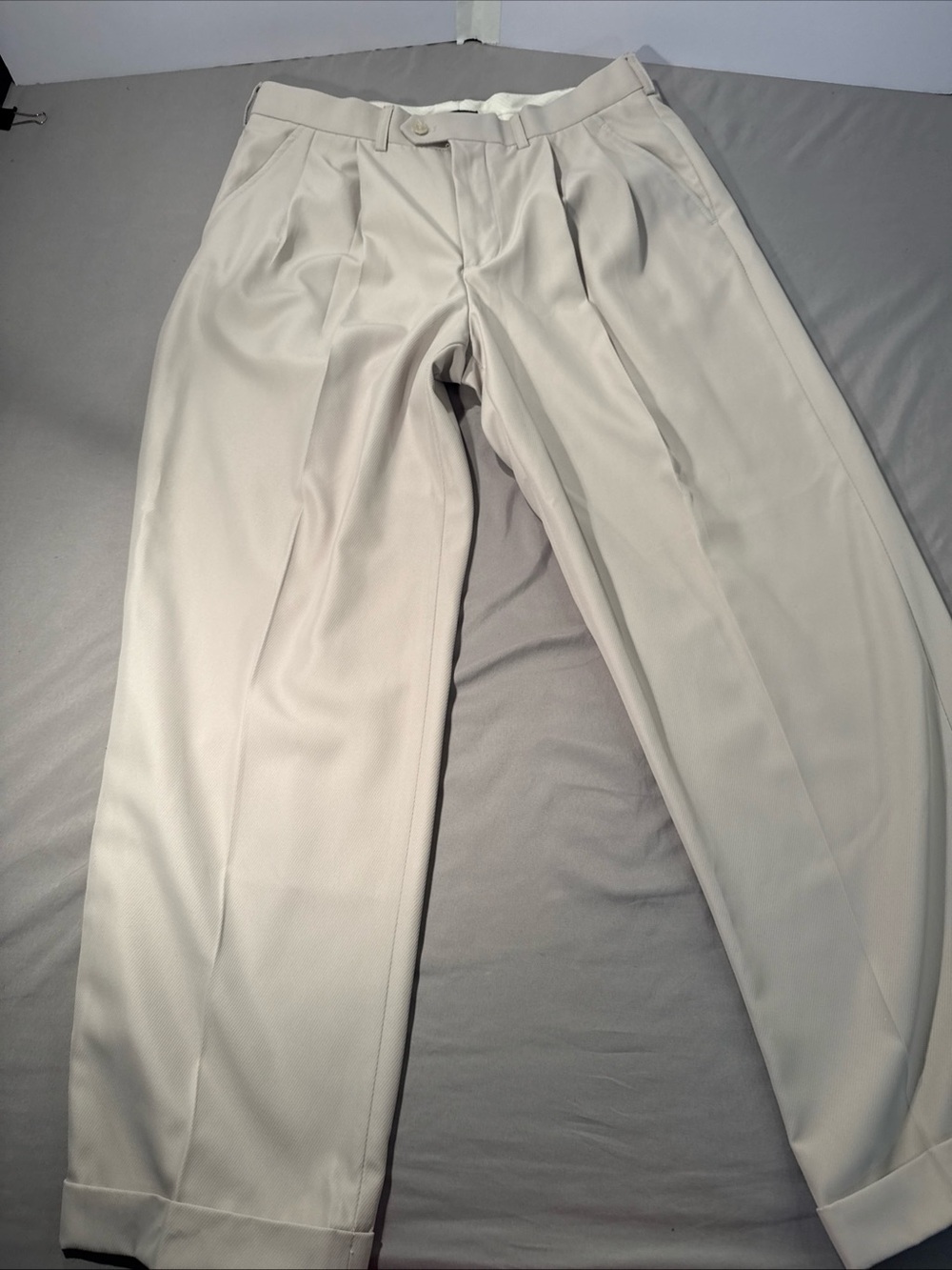 Izod Golf Cream Pleated Dress Pants